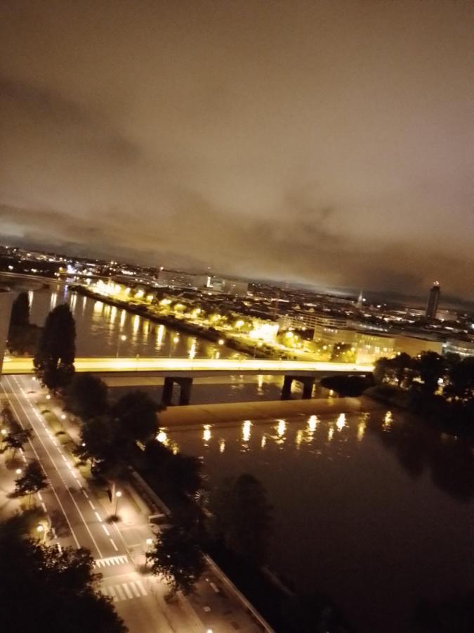 Appartement Standing Vue Panoramique Sur Nantes Bagian luar foto